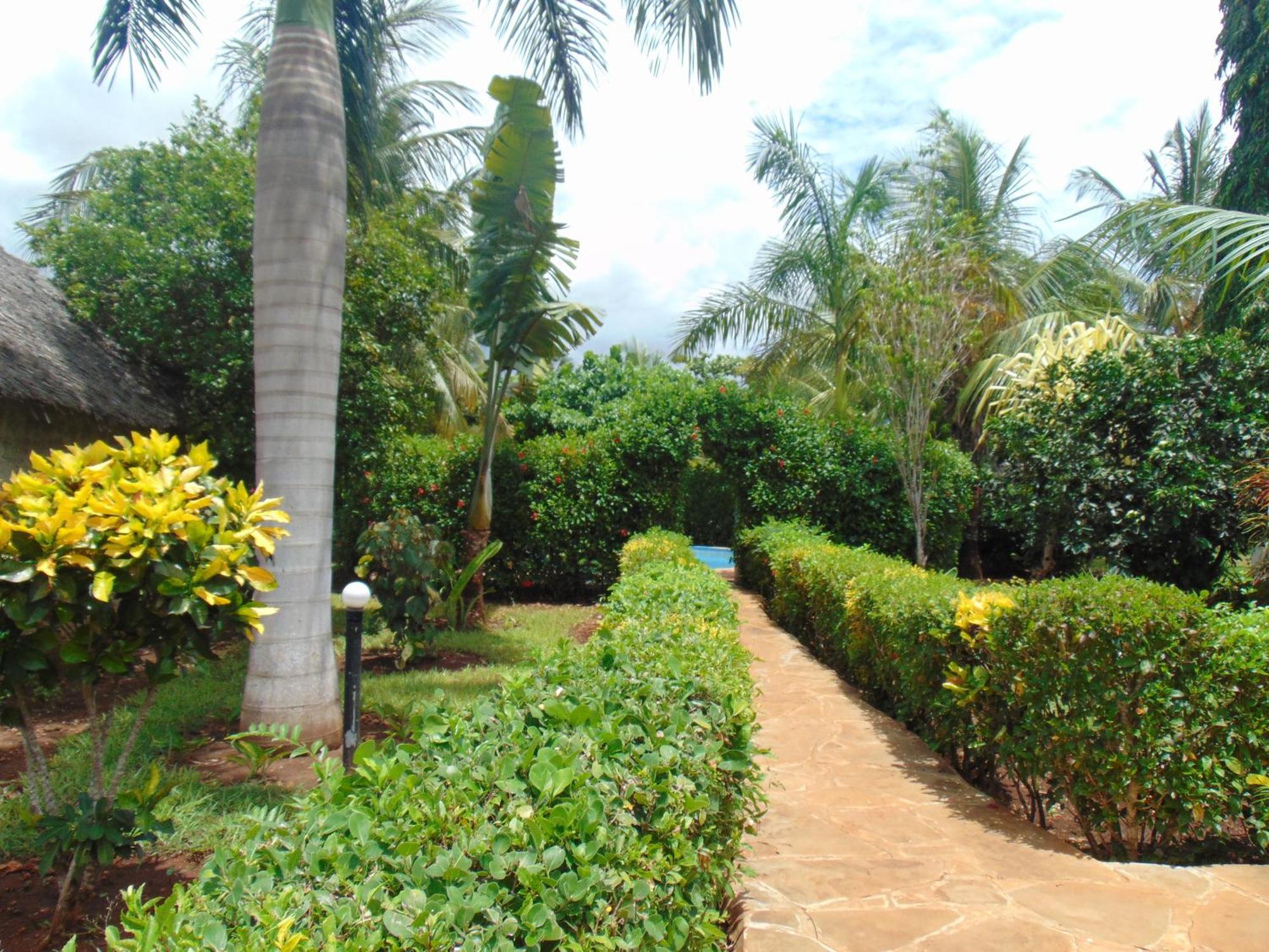 Villas Dora And Holly Diani Beach Exterior foto