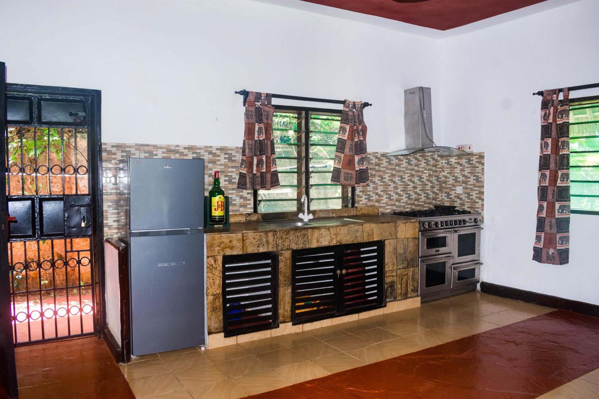 Villas Dora And Holly Diani Beach Exterior foto