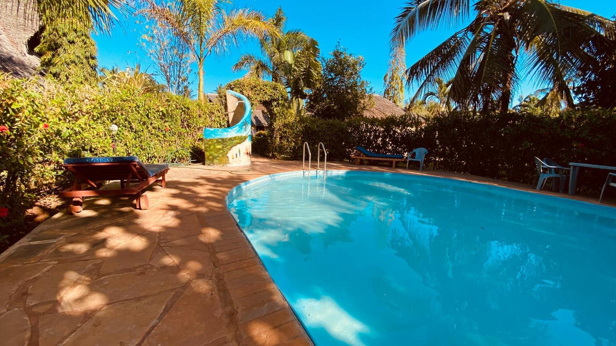 Villas Dora And Holly Diani Beach Exterior foto